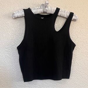 Hollister Black Ribbed Cropped Tank Top size medium
